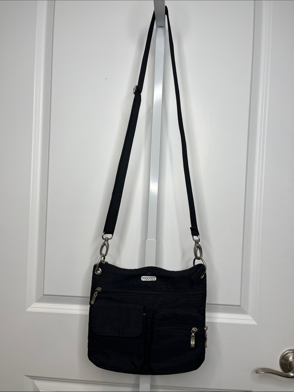 Baggallini Black Convertible Crossbody with Multiple Pockets